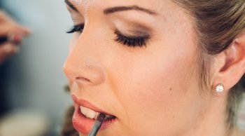 Perfetta in 15 minuti, dal trucco ai capelli